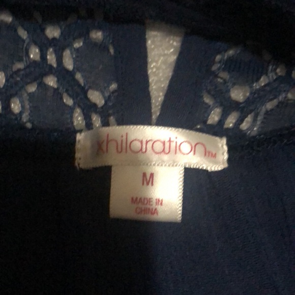 Red white &tune collection-size Medium-xhilaration - Picture 10 of 13